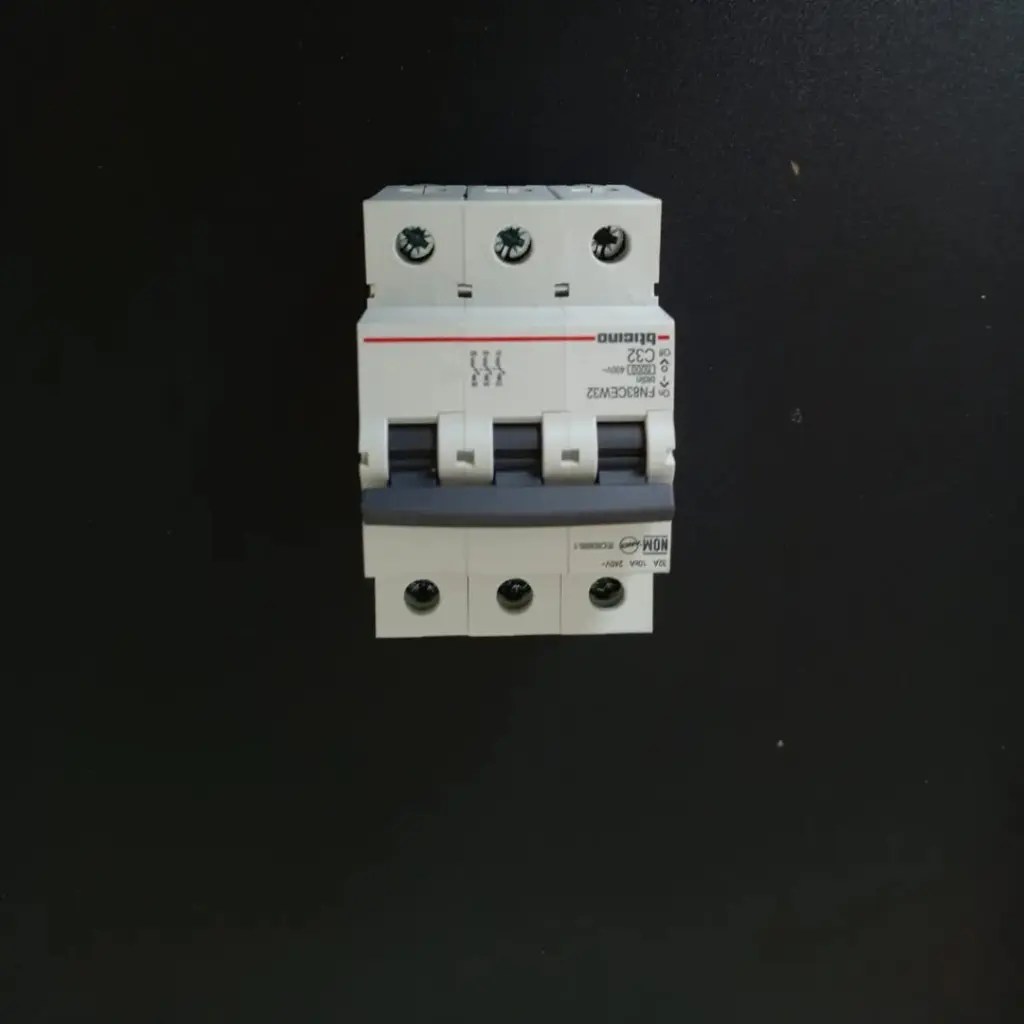 p4268 1.webp